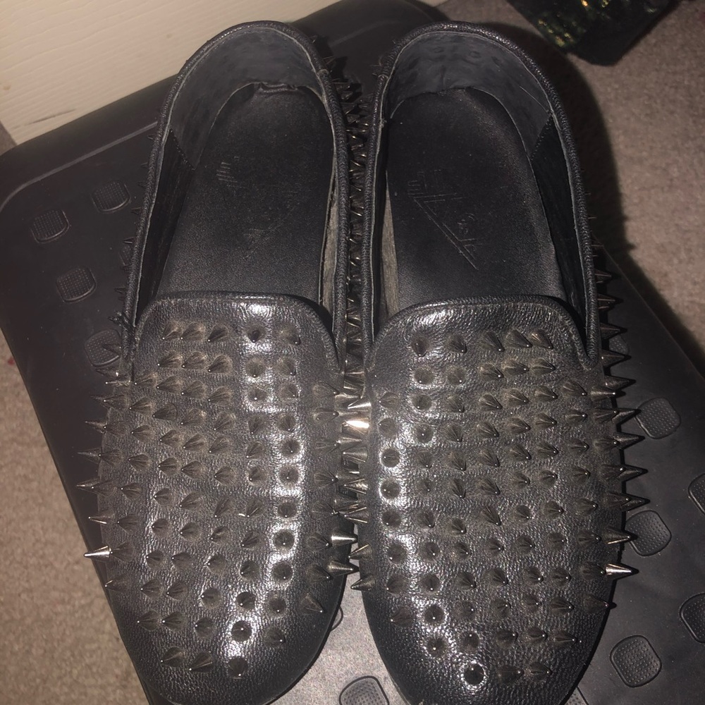 Unif hellraiser flats black
